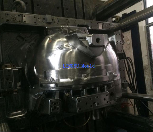 Plastic Mold For Wheel Cover Of Truck